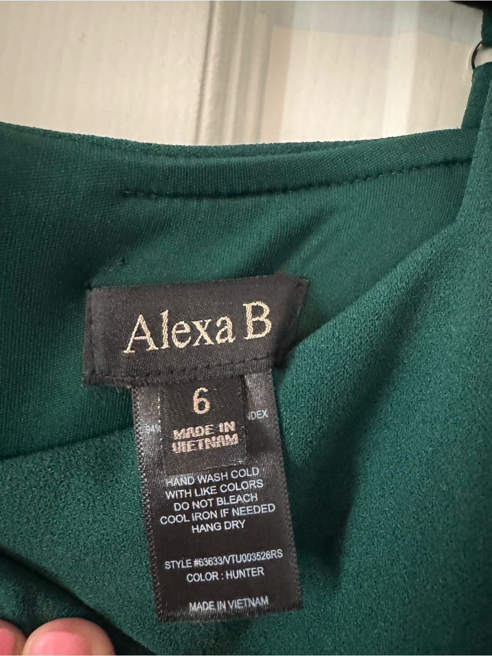 Off-Shoulder Emerald Green Dress with Spaghetti Straps - Picture 2 of 6